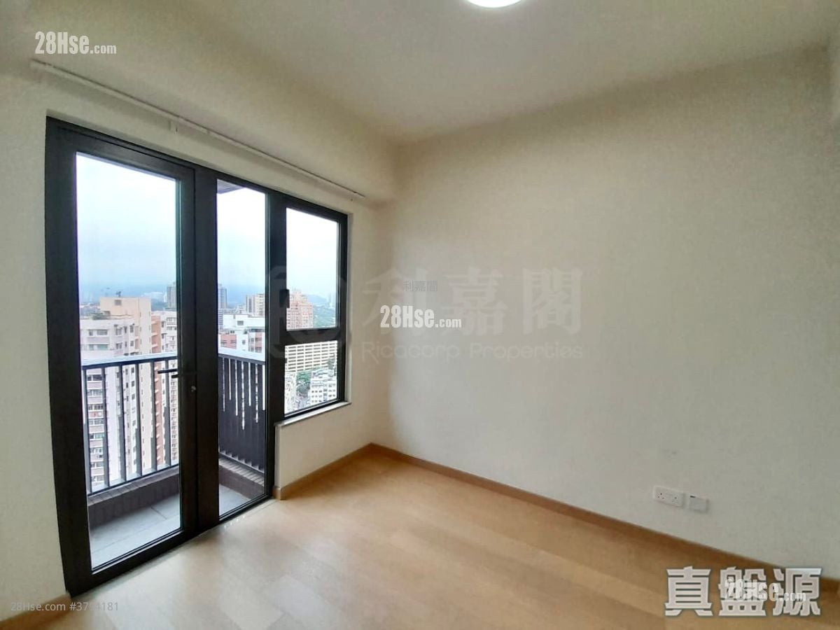 Sol City Sell 3 Bedrooms 726 ft²