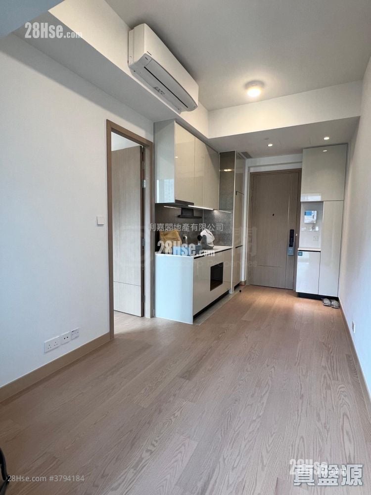 Park Seasons 售盘 1 房 , 1 浴室 327 平方尺