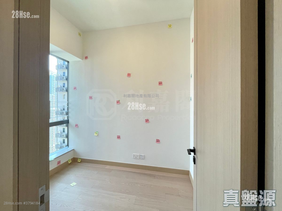 Park Seasons 售盘 1 房 , 1 浴室 327 平方尺