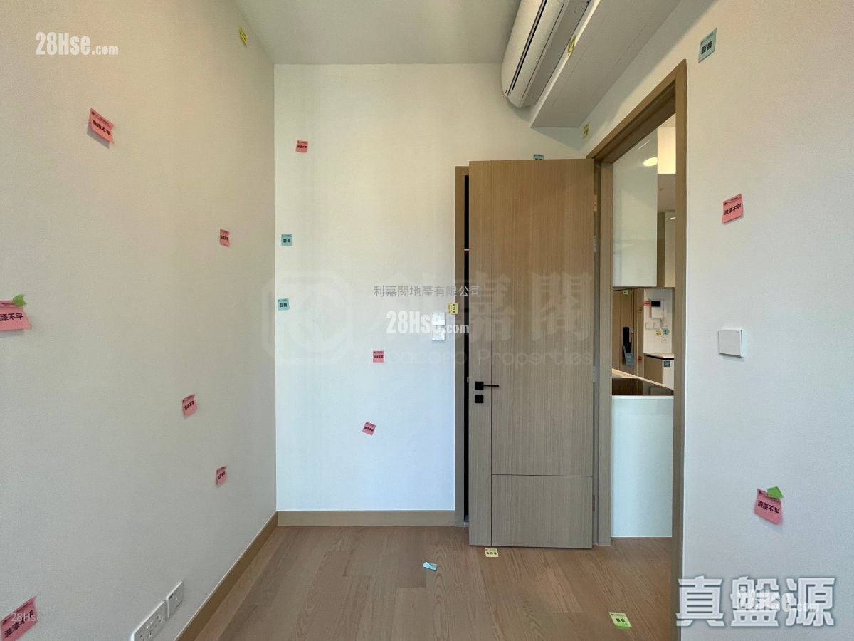 Park Seasons 售盘 1 房 , 1 浴室 327 平方尺