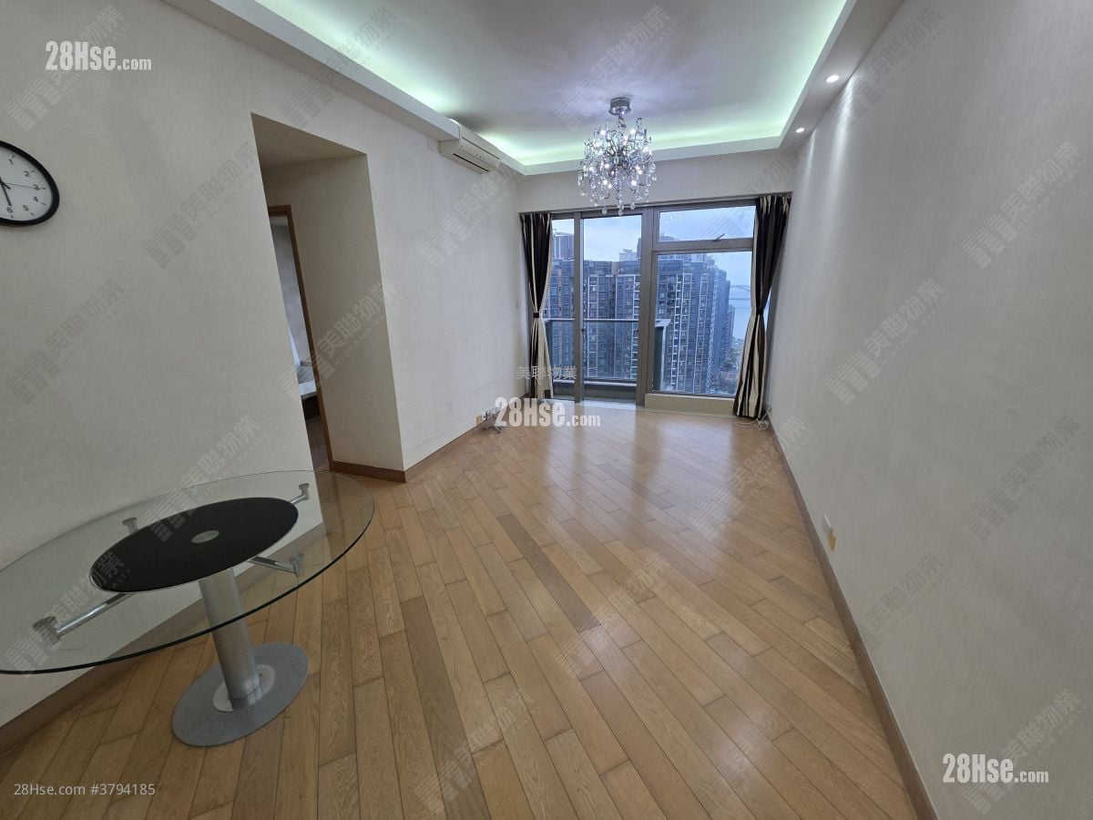 The Wings Rental 3 Bedrooms , 2 Bathrooms 862 ft²