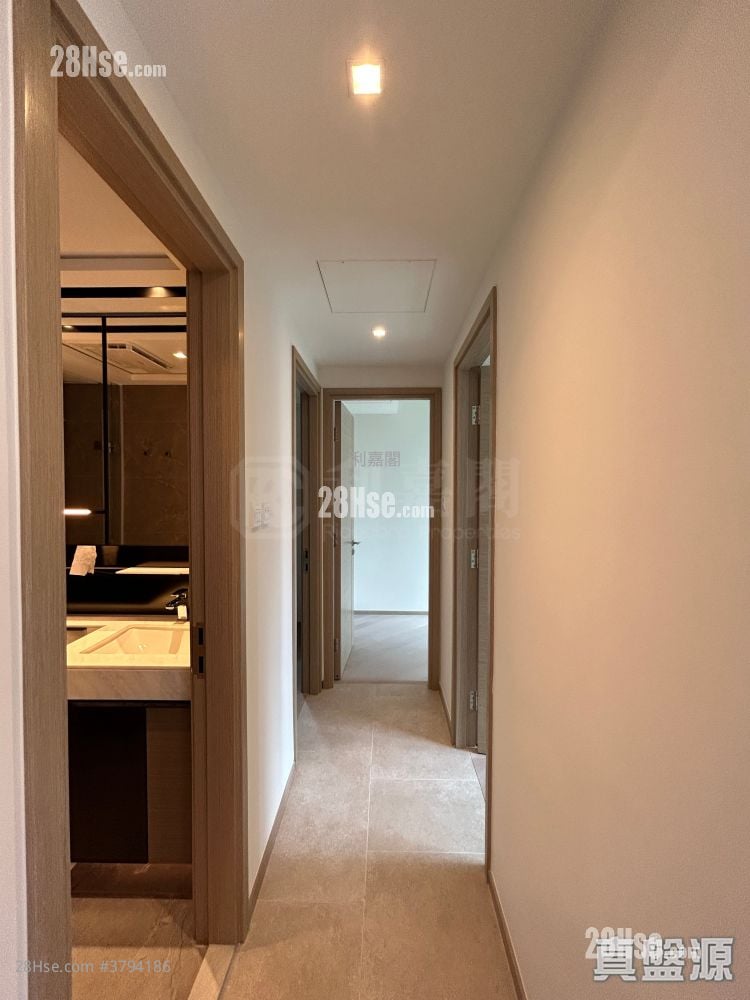 The Yoho Hub Sell 3 Bedrooms 530 ft²