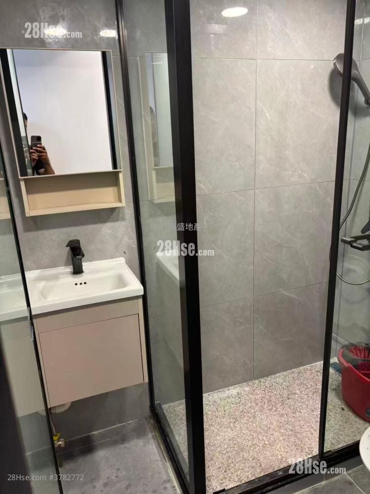 Lee Wah Building Rental Studio , 1 Bathroom 160 ft²