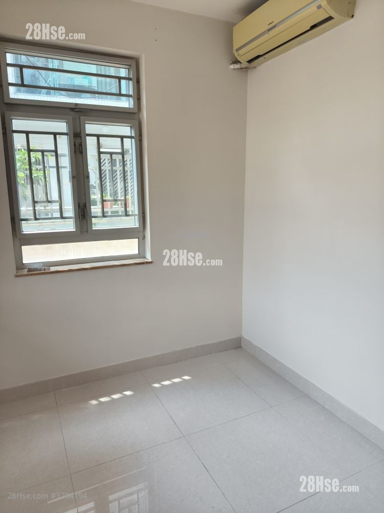 村屋 租盘 3 房 , 1 浴室 700 平方尺