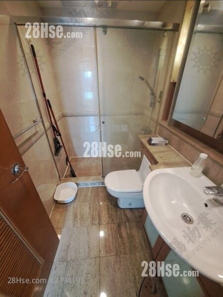 半岛豪庭 售盘 3 房 1,051 平方尺