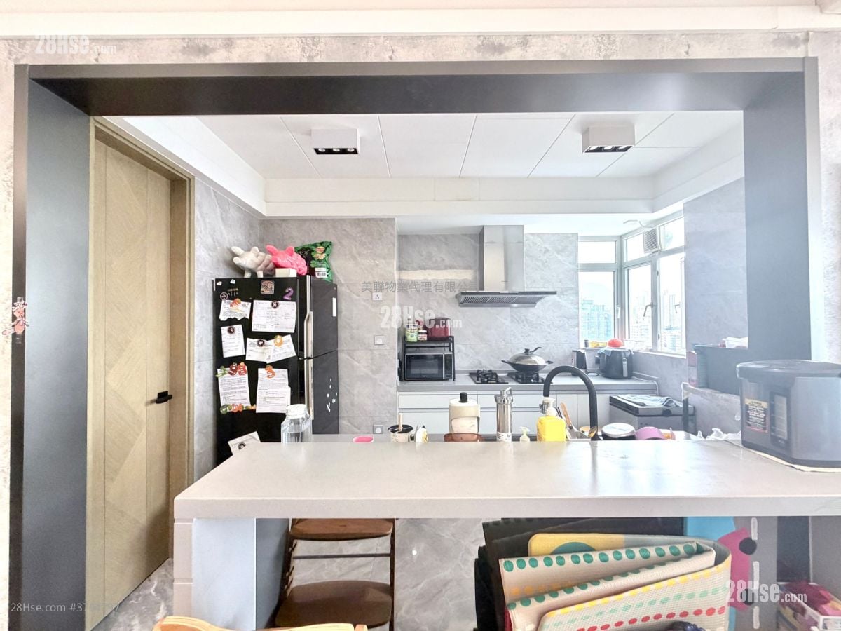 One Beacon Hill Sell 3 Bedrooms , 2 Bathrooms 1,101 ft²