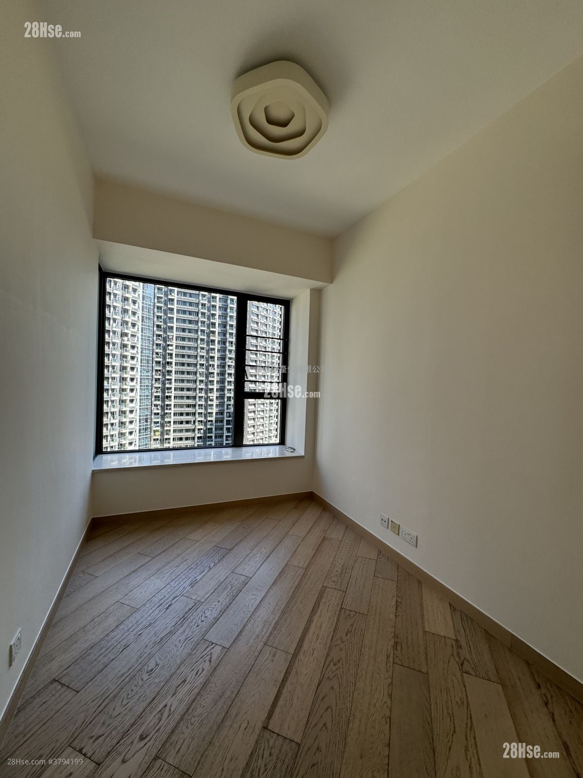 The Visionary Sell 3 Bedrooms , 4 Bathrooms 1,034 ft²