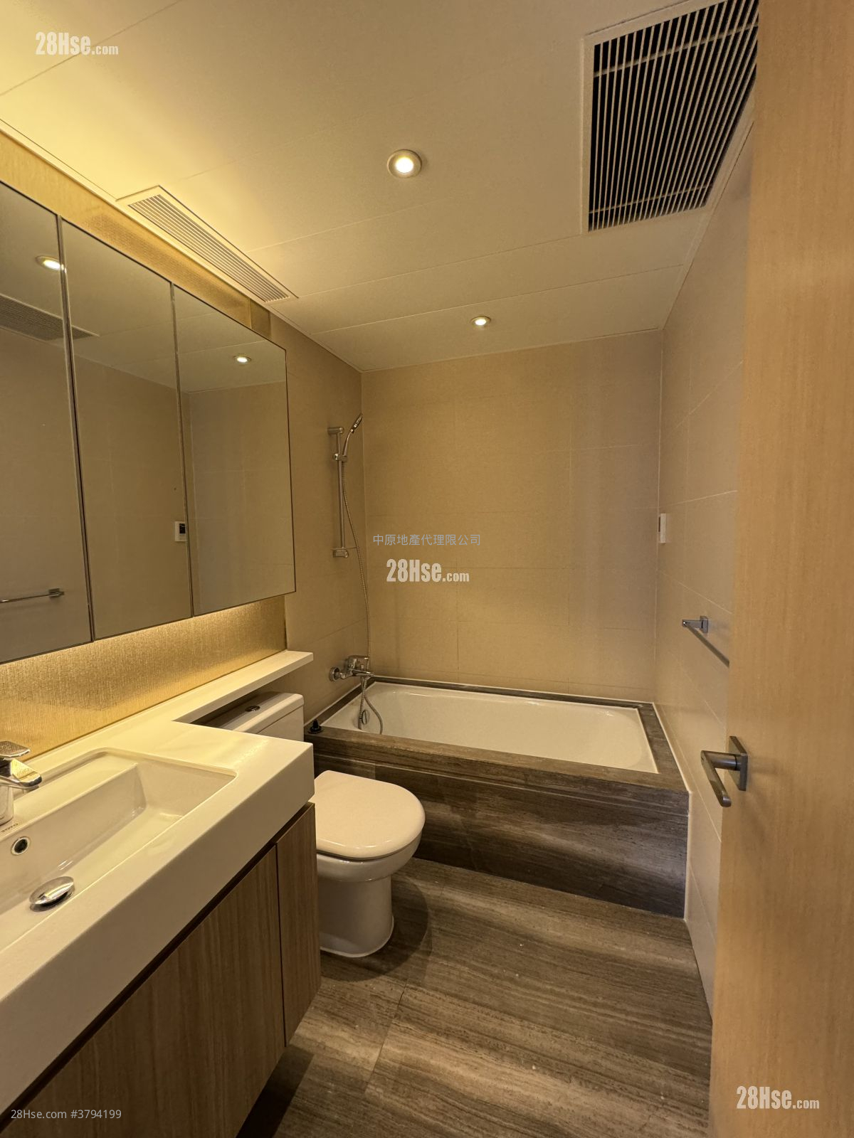 The Visionary Sell 3 Bedrooms , 4 Bathrooms 1,034 ft²