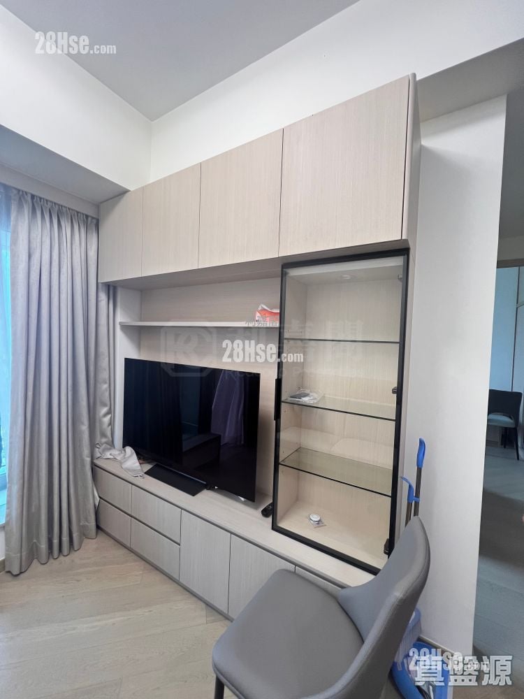 Grand Mayfair  Sell 2 Bedrooms , 1 Bathroom 445 ft²