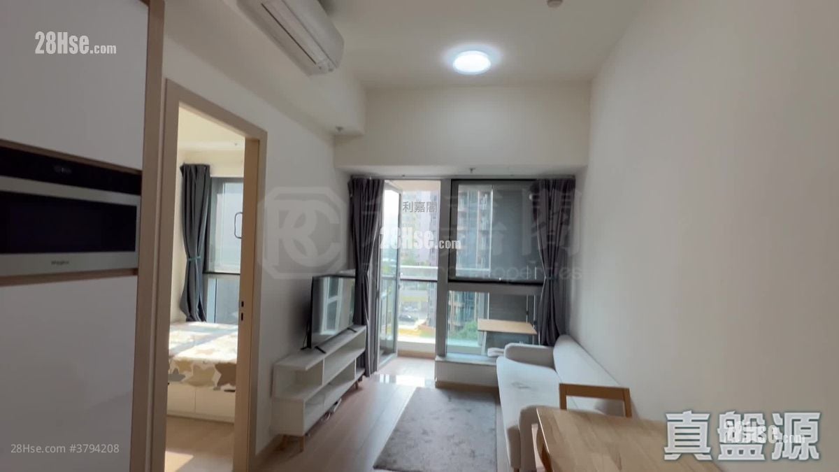 The Parkland Sell 1 Bedroom 286 ft²