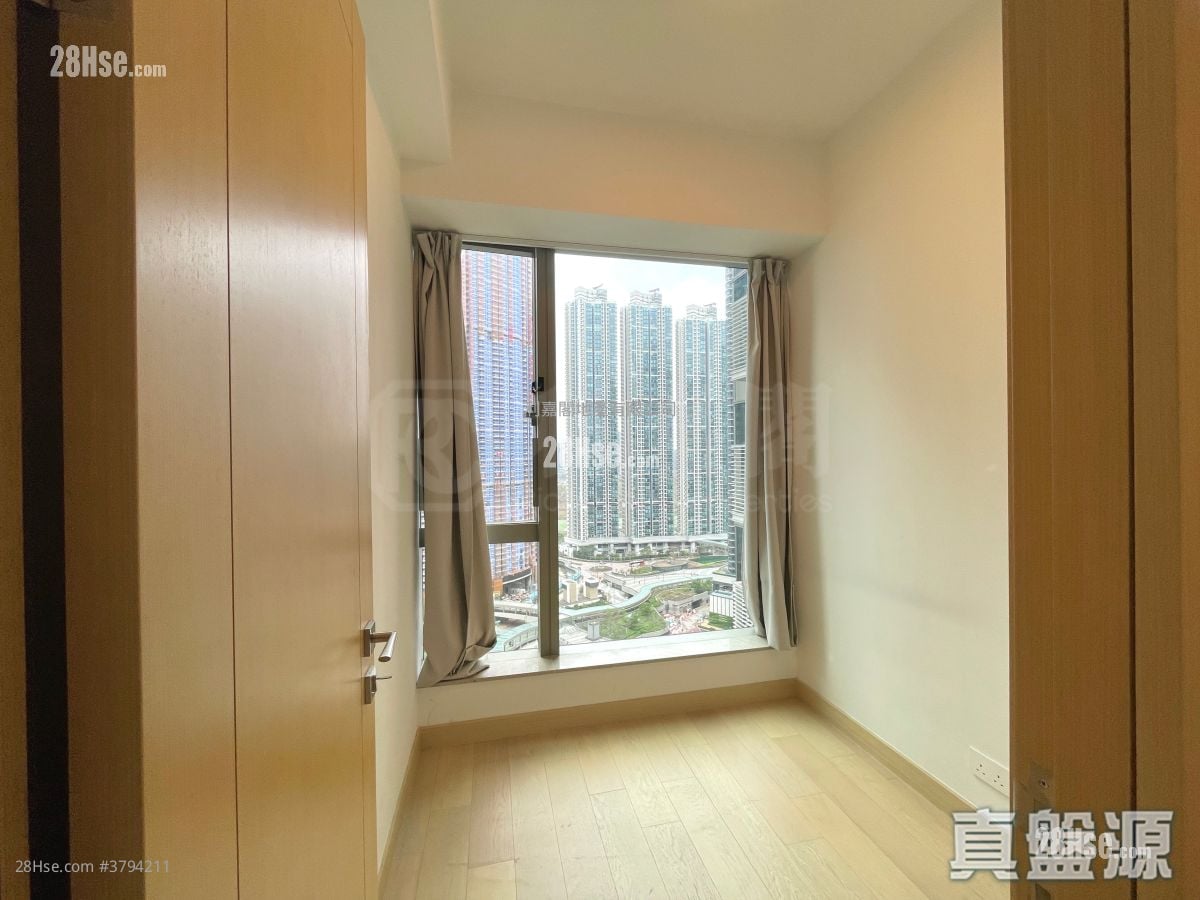 Grand Marini Rental 2 Bedrooms , 1 Bathroom 479 ft²