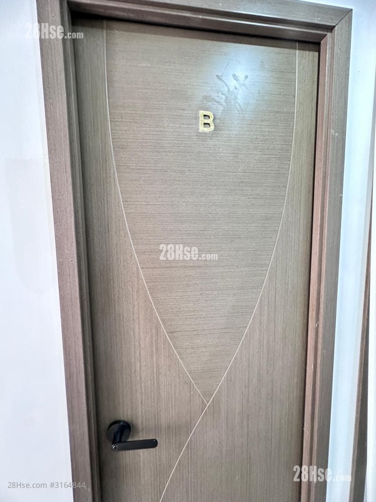 筲箕湾金华街47号唐3楼 租盘 4 房 , 4 浴室 120 平方尺