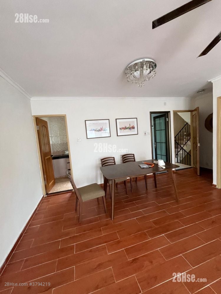 模达新村 租盘 2 房 , 2 浴室 650 平方尺