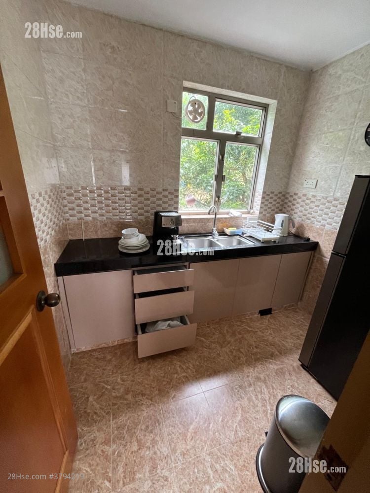 模达新村 租盘 2 房 , 2 浴室 650 平方尺