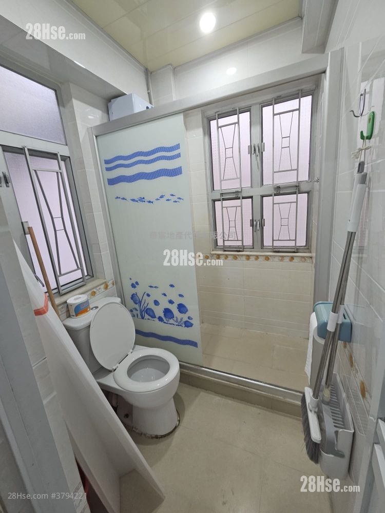 Kam Wah Building Rental 2 Bedrooms , 1 Bathroom 346 ft²