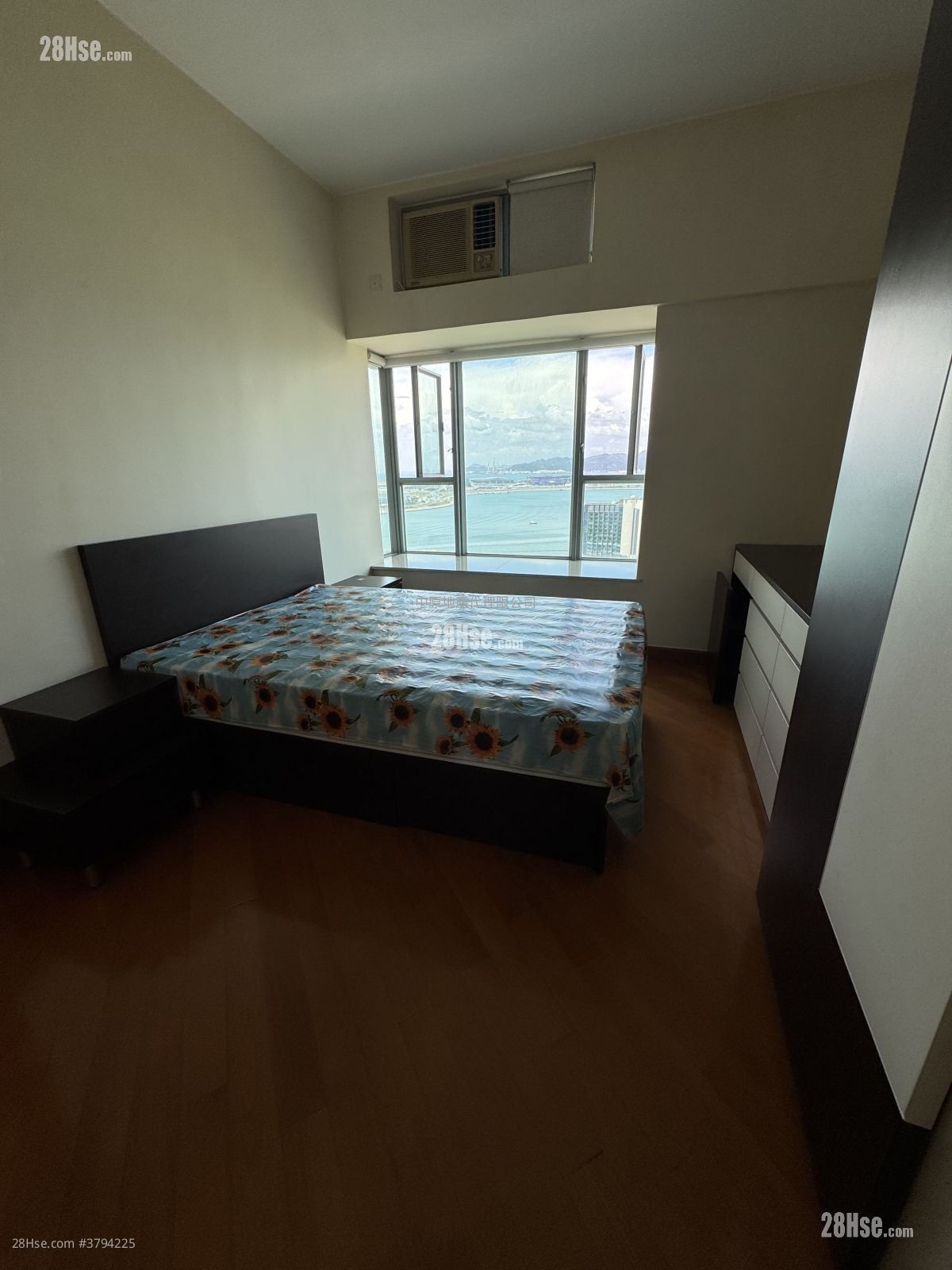 蓝天海岸 售盘 3 房 , 2 浴室 781 平方尺