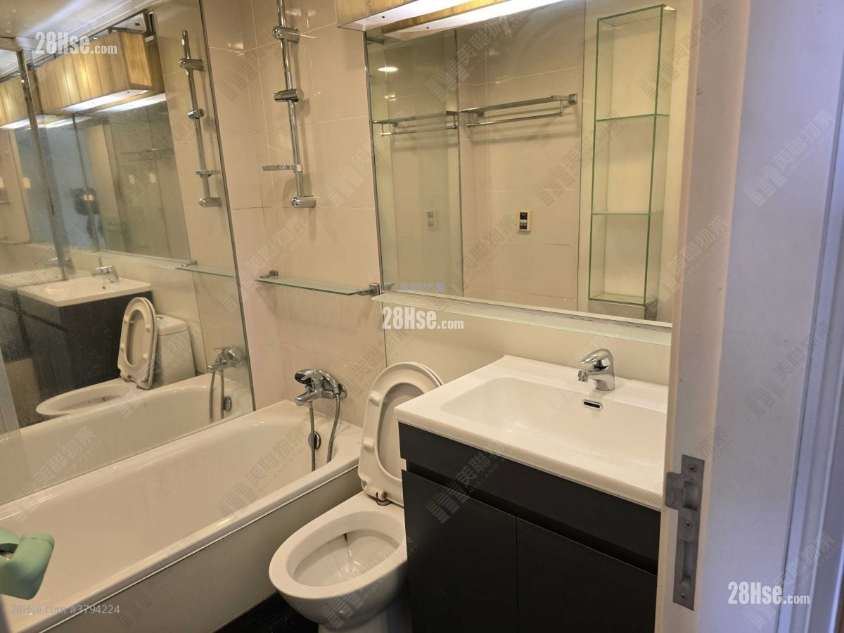 Metro Town Rental 2 Bedrooms , 1 Bathroom 503 ft²