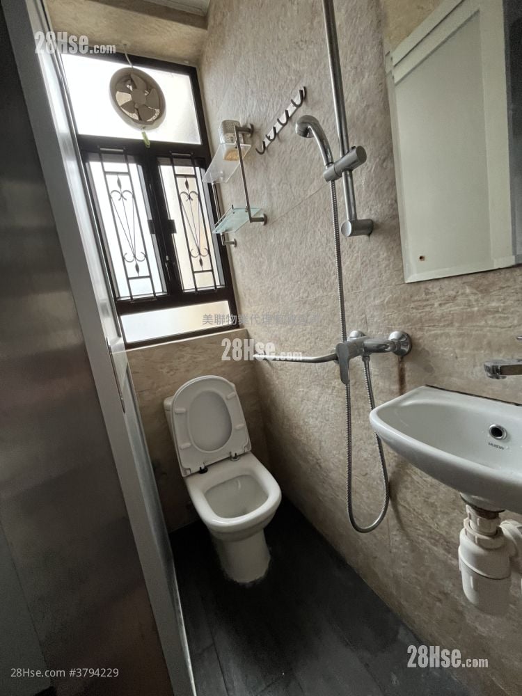 Kinley Building Rental 2 Bedrooms , 1 Bathroom 335 ft²