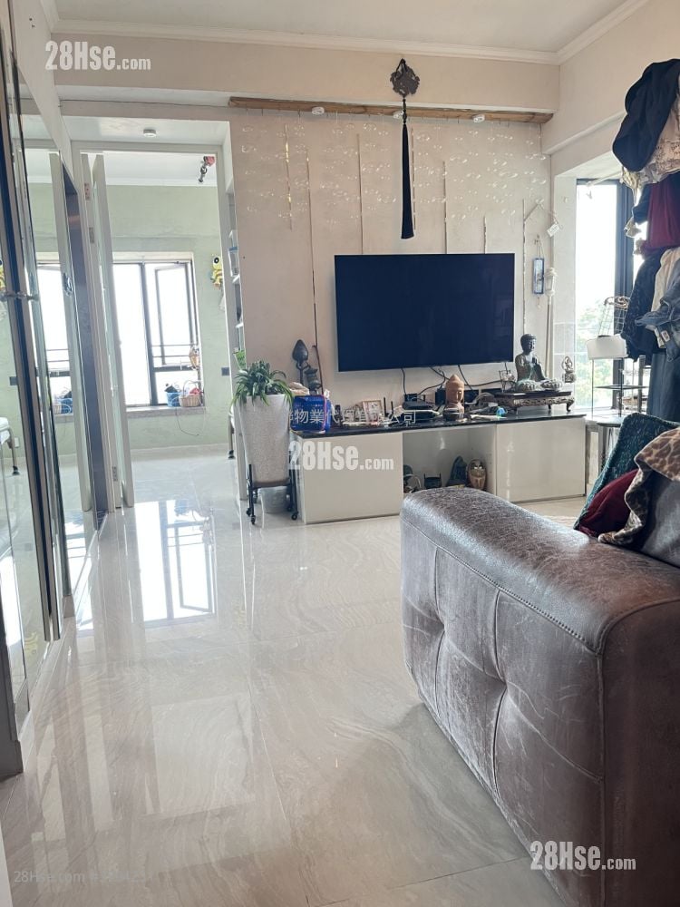 Newton Harbour View Sell 1 Bedroom , 1 Bathroom 404 ft²