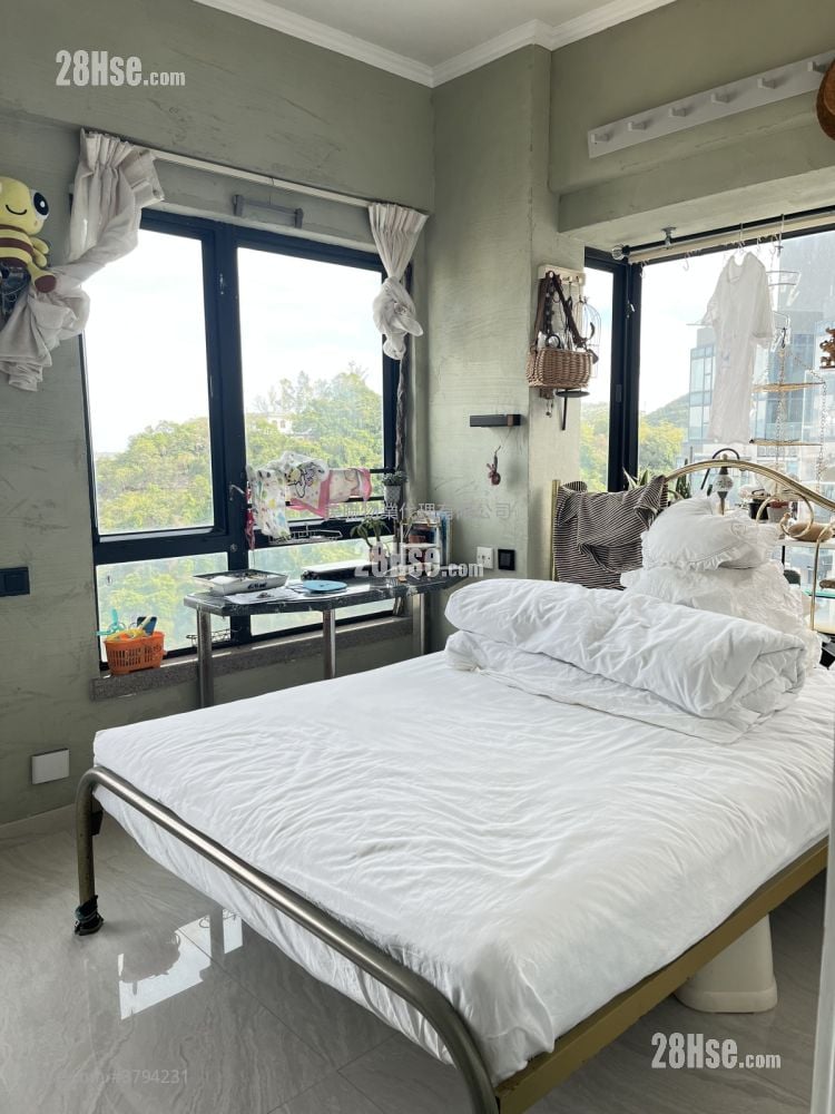 Newton Harbour View Sell 1 Bedroom , 1 Bathroom 404 ft²