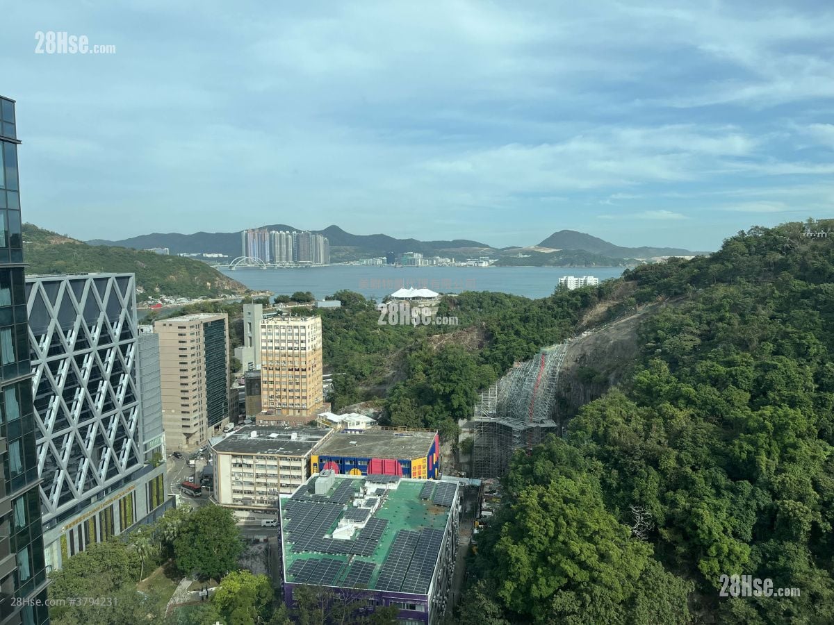 Newton Harbour View Sell 1 Bedroom , 1 Bathroom 404 ft²