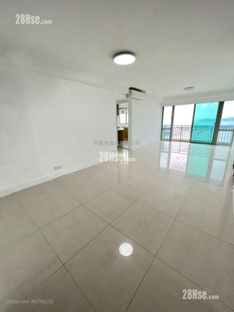 Caribbean Coast Sell 4 Bedrooms , 2 Bathrooms 918 ft²