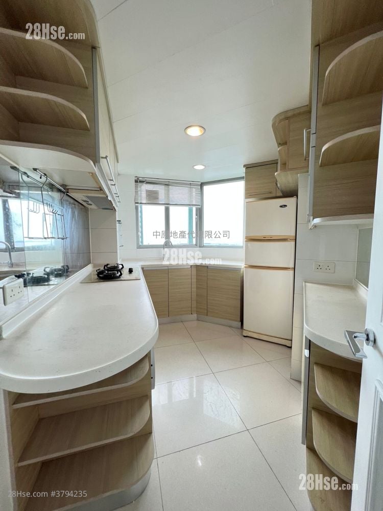 Caribbean Coast Sell 4 Bedrooms , 2 Bathrooms 918 ft²