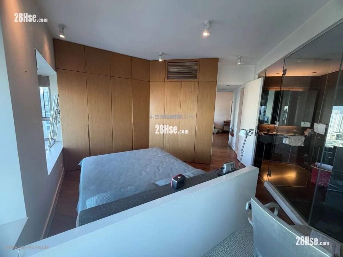 Sorrento Sell 3 Bedrooms , 2 Bathrooms 781 ft²