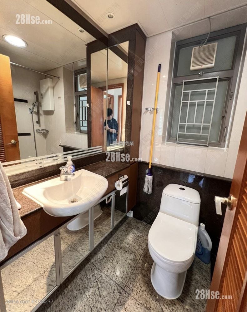 The Grandiose Sell 3 Bedrooms , 1 Bathroom 618 ft²