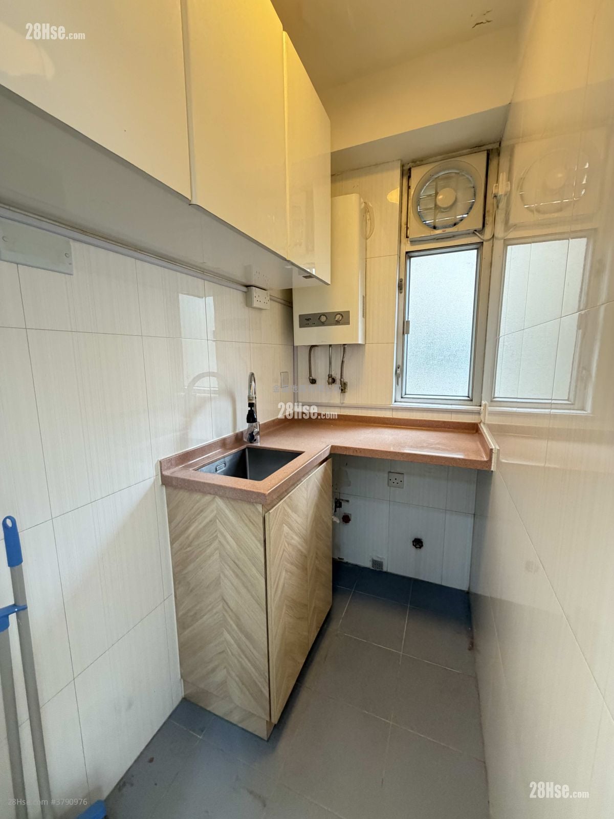 嘉威大厦 租盘 1 房 , 1 浴室 233 平方尺