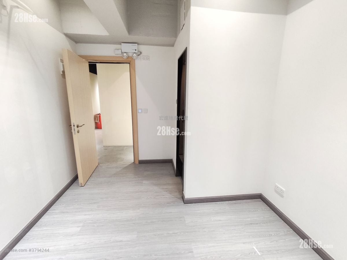 Mai Tak Industrial Building Rental