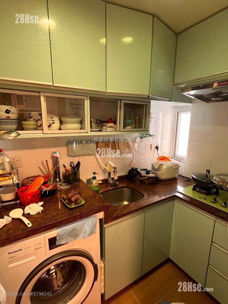 Healthy Gardens Sell 2 Bedrooms , 1 Bathroom 446 ft²