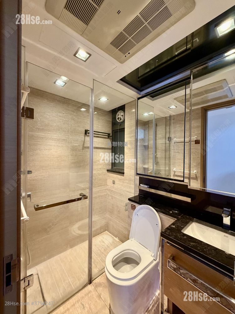 The Wings Rental 3 Bedrooms , 2 Bathrooms 693 ft²