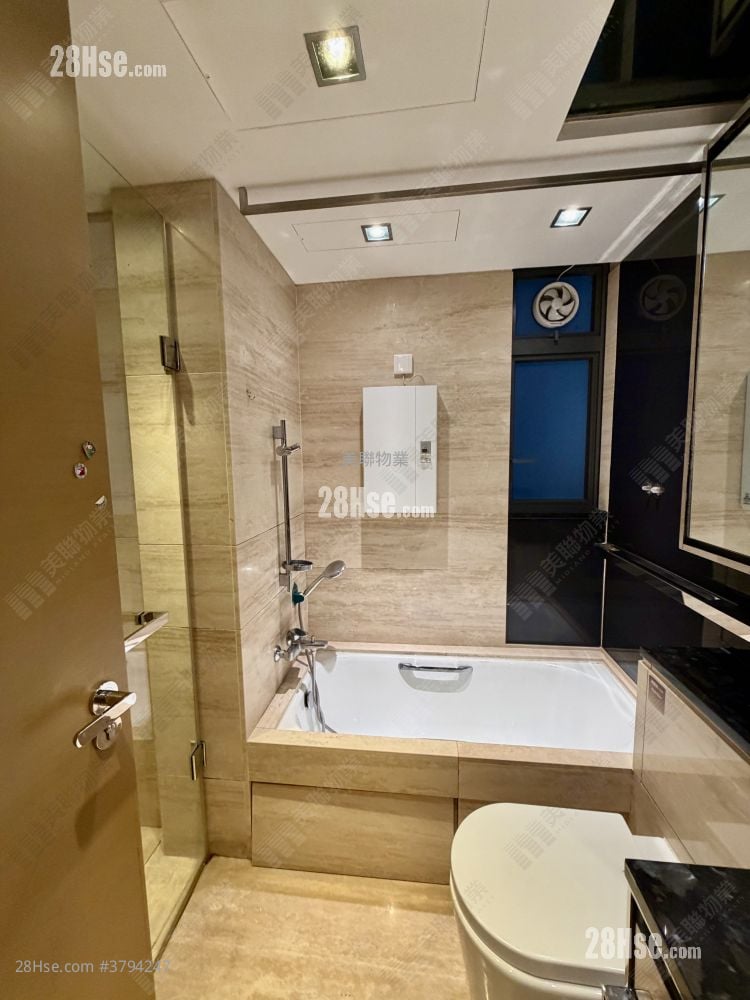 The Wings Rental 3 Bedrooms , 2 Bathrooms 693 ft²