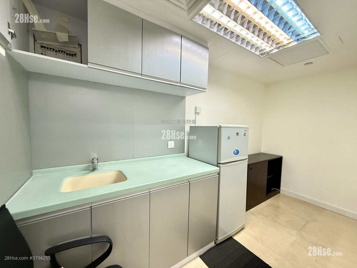 Convention Plaza Office Tower Rental