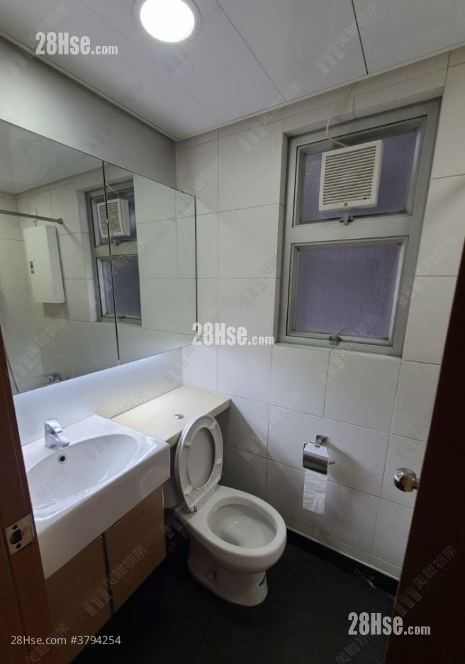 Metro Harbour View Sell 2 Bedrooms 415 ft²