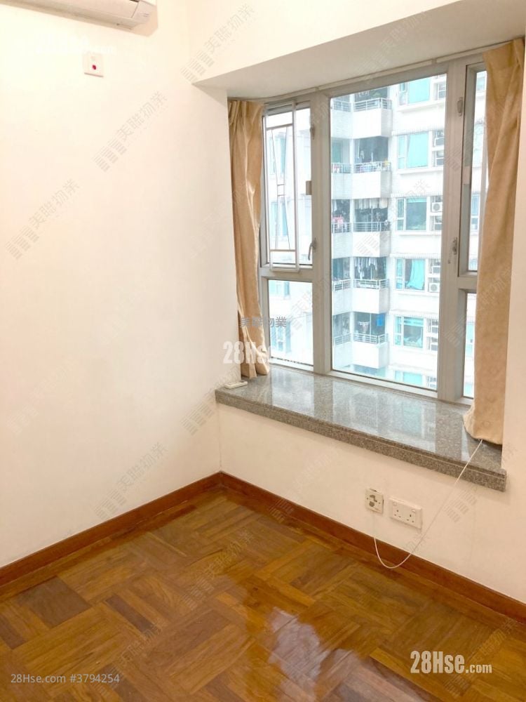 Metro Harbour View Sell 2 Bedrooms 415 ft²