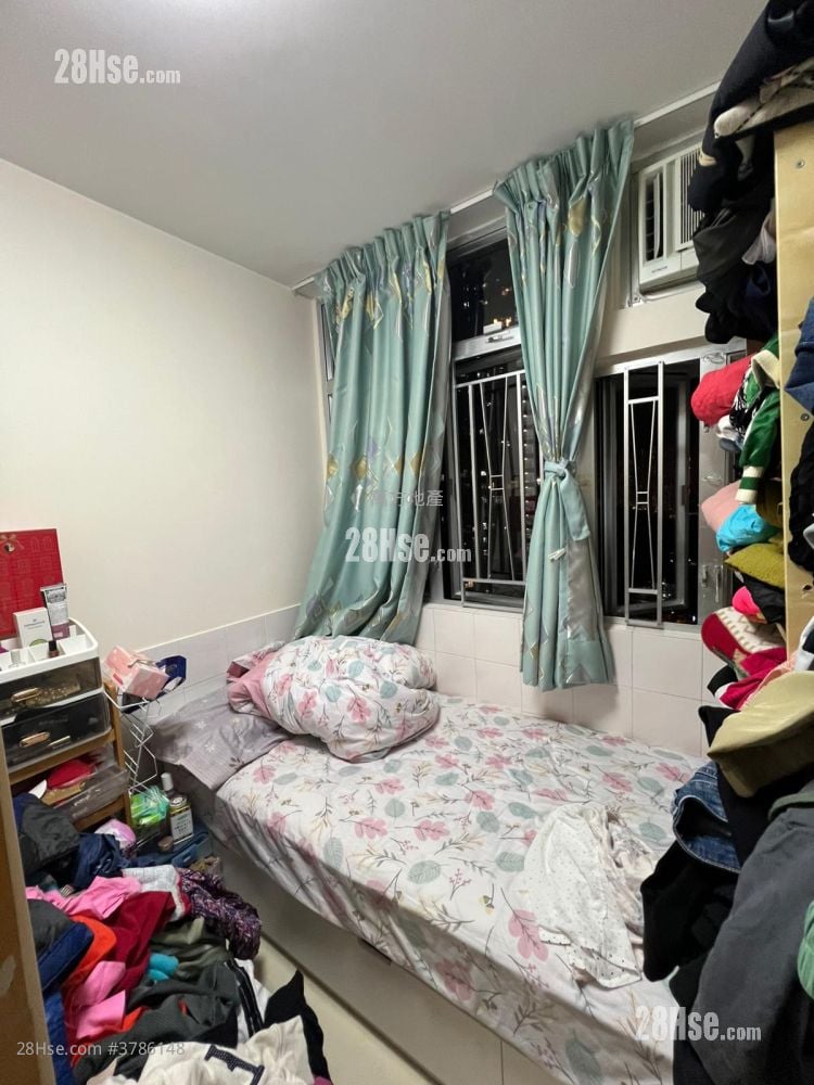 Kwong Yuen Estate Sell 2 Bedrooms , 1 Bathroom 485 ft²