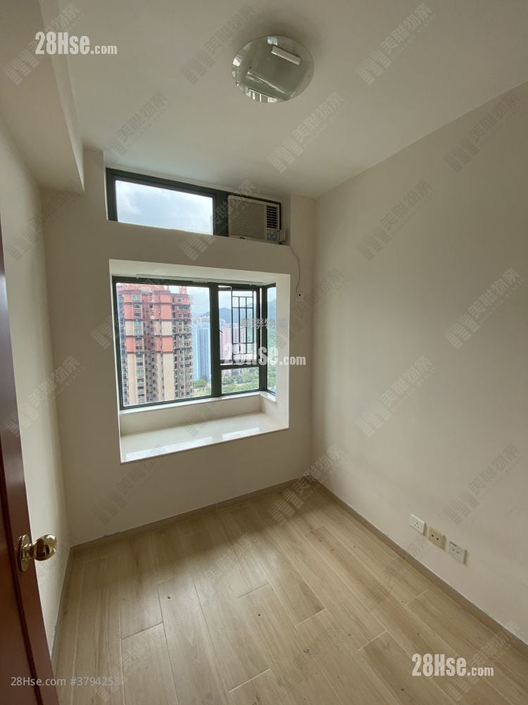 Residence Oasis Sell 2 Bedrooms , 1 Bathroom 490 ft²