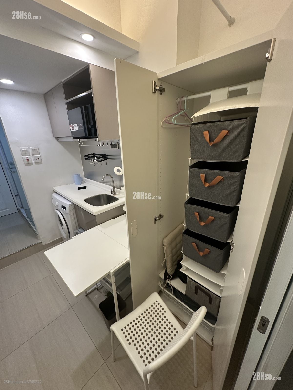 Rialto Mansion Rental 1 Bedroom , 1 Bathroom 150 ft²