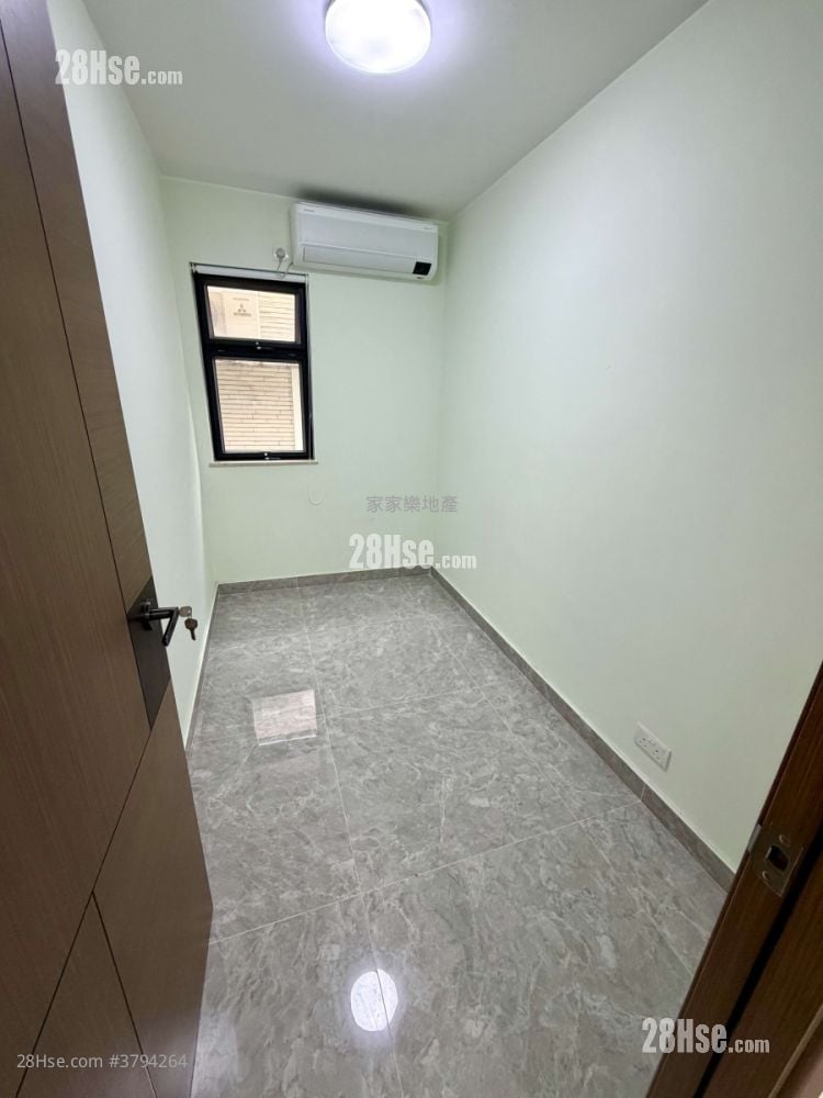 村屋 租盘 3 房 , 1 浴室 700 平方尺