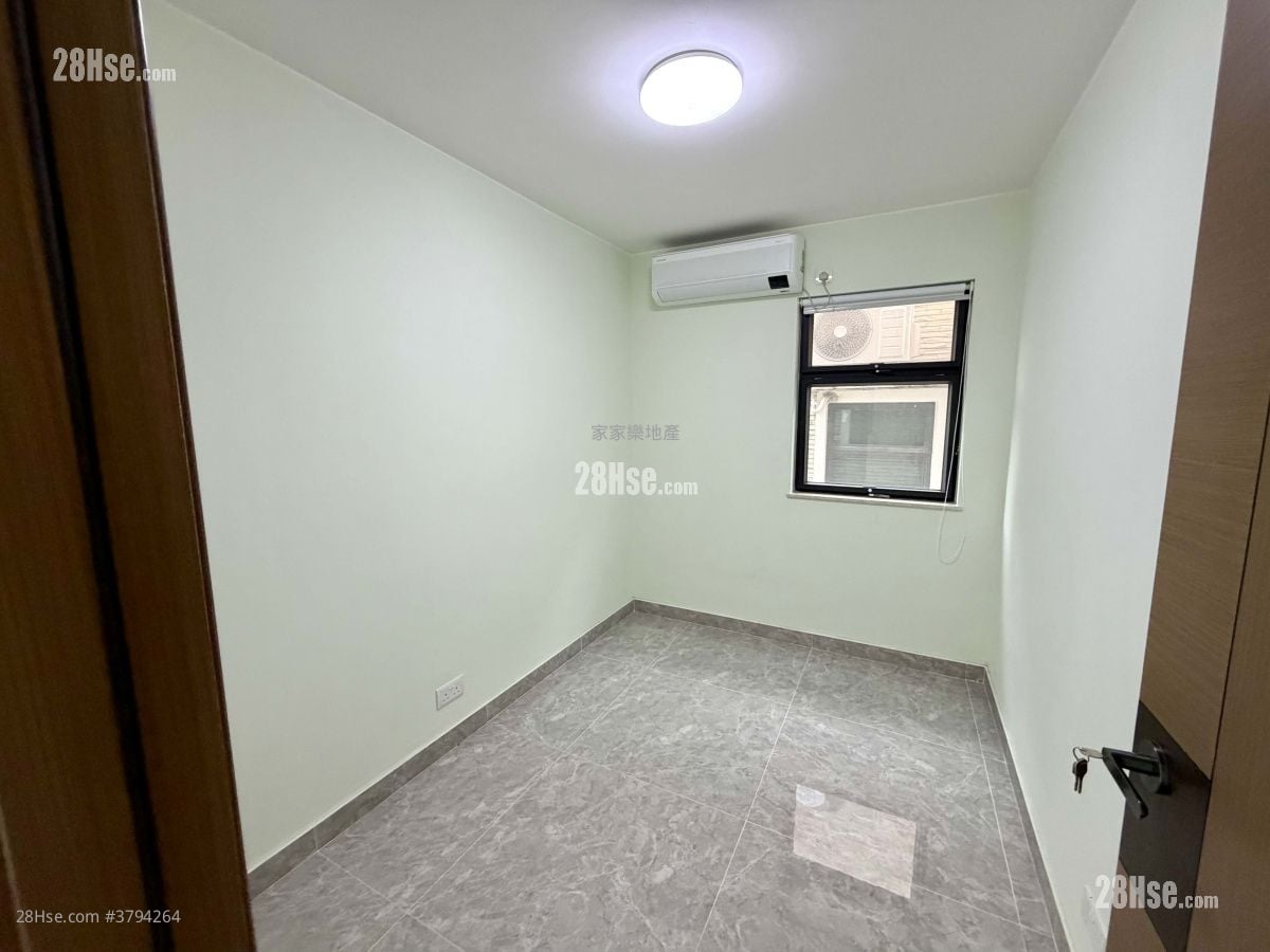 村屋 租盘 3 房 , 1 浴室 700 平方尺