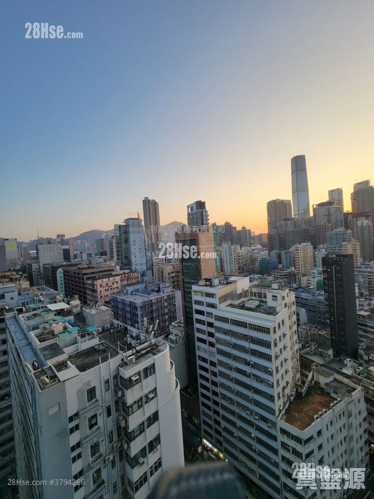 高临 租盘 3 房 , 1 浴室 569 平方尺