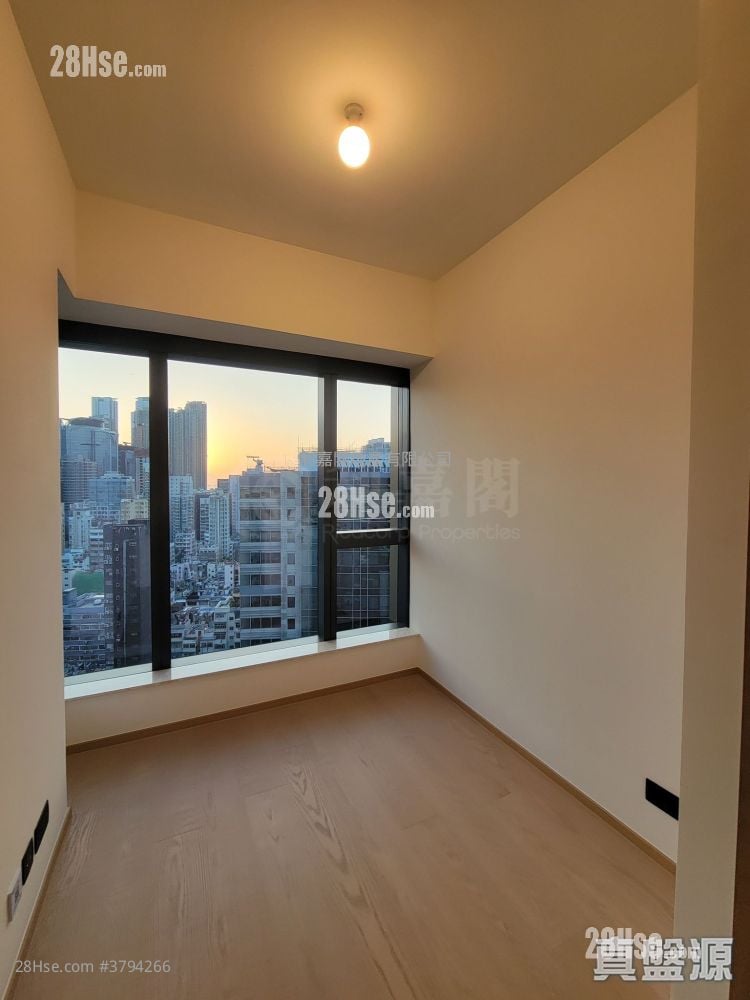 高临 租盘 3 房 , 1 浴室 569 平方尺