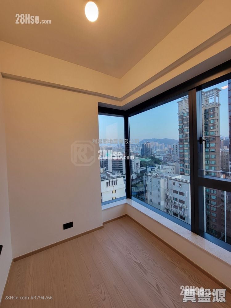 高临 租盘 3 房 , 1 浴室 569 平方尺