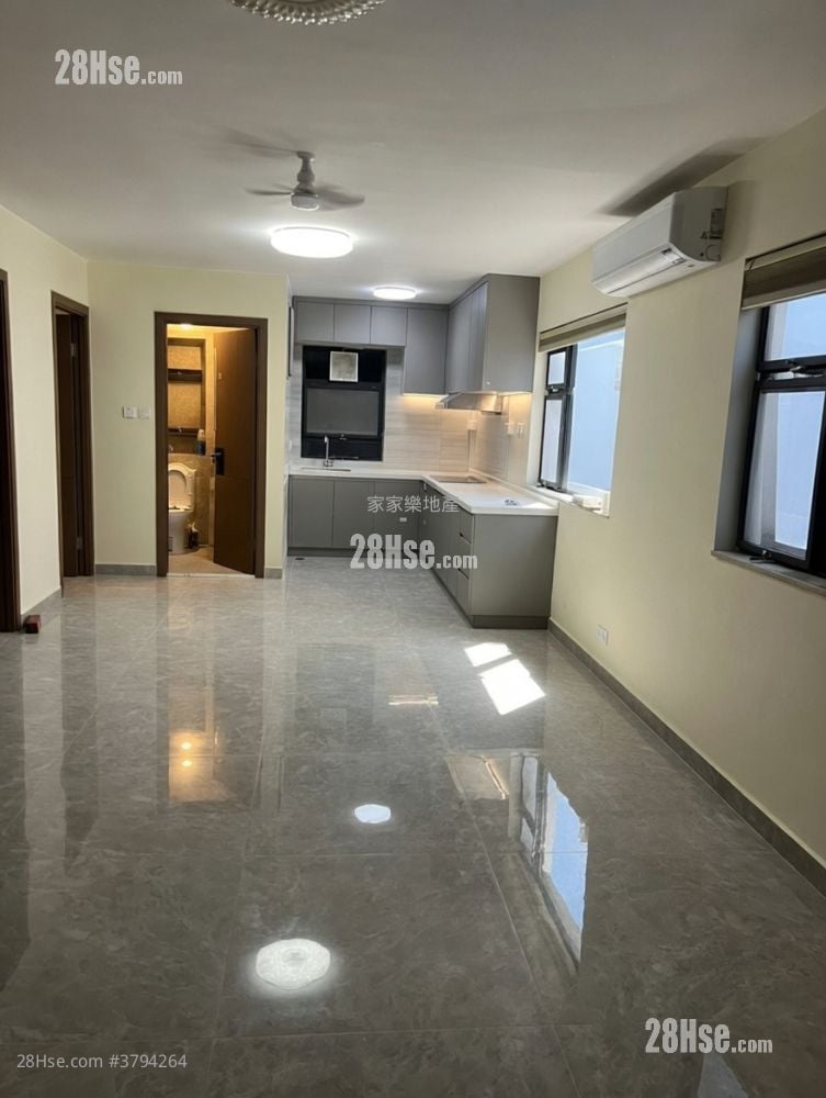 村屋 租盘 3 房 , 1 浴室 700 平方尺