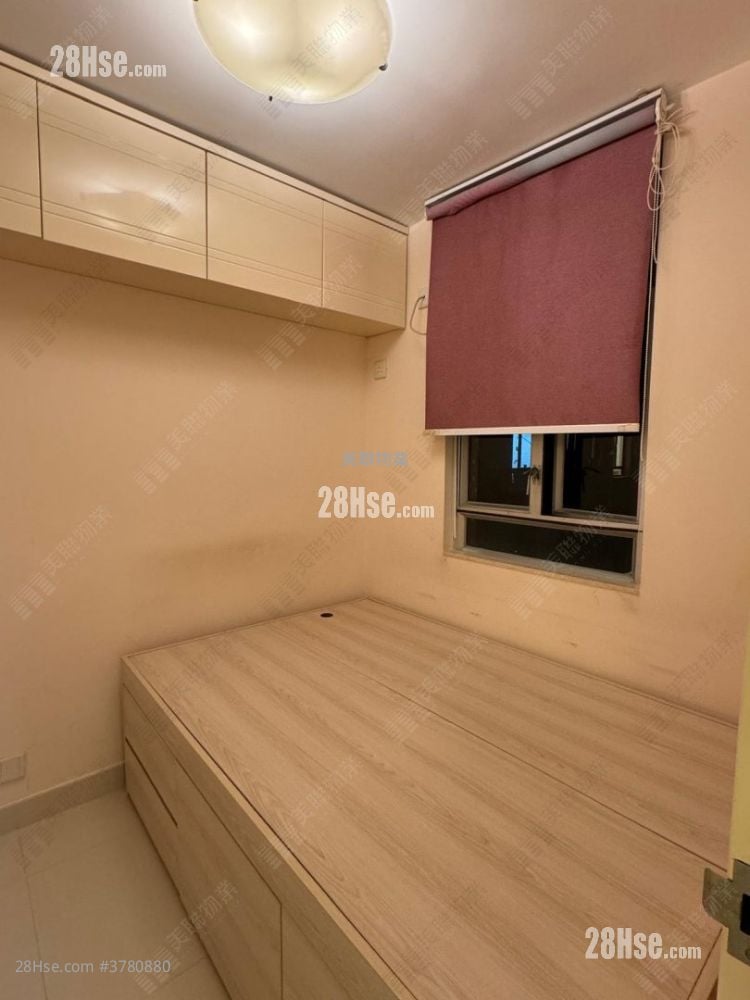 Lung Poon Court Sell 1 Bedroom 383 ft²