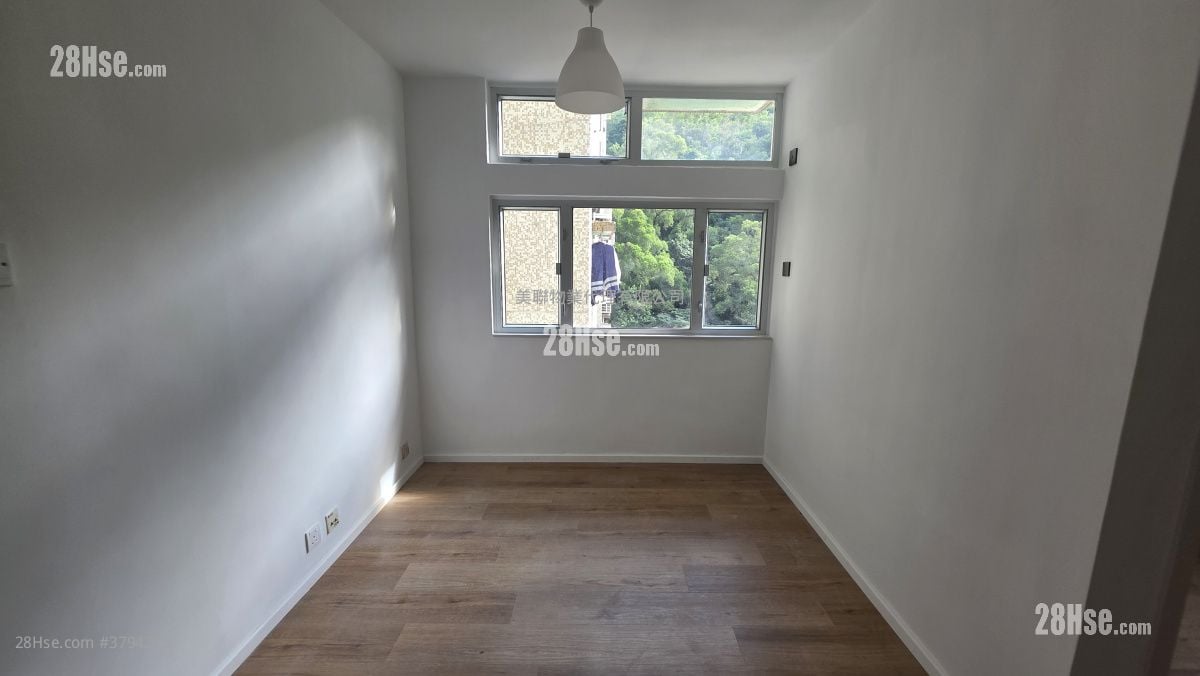 Ching Wah Court Sell 1 Bedroom , 1 Bathroom 351 ft²