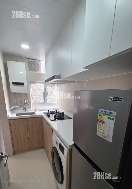 Ching Wah Court Sell 1 Bedroom , 1 Bathroom 351 ft²