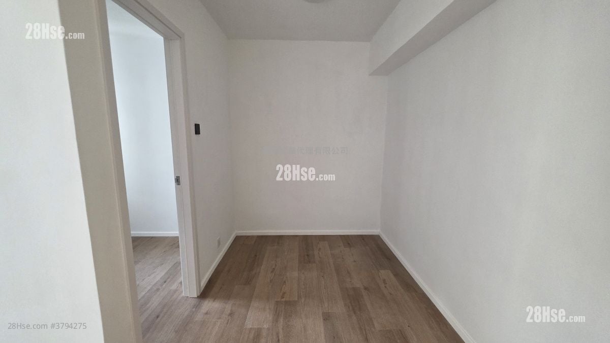 Ching Wah Court Sell 1 Bedroom , 1 Bathroom 351 ft²